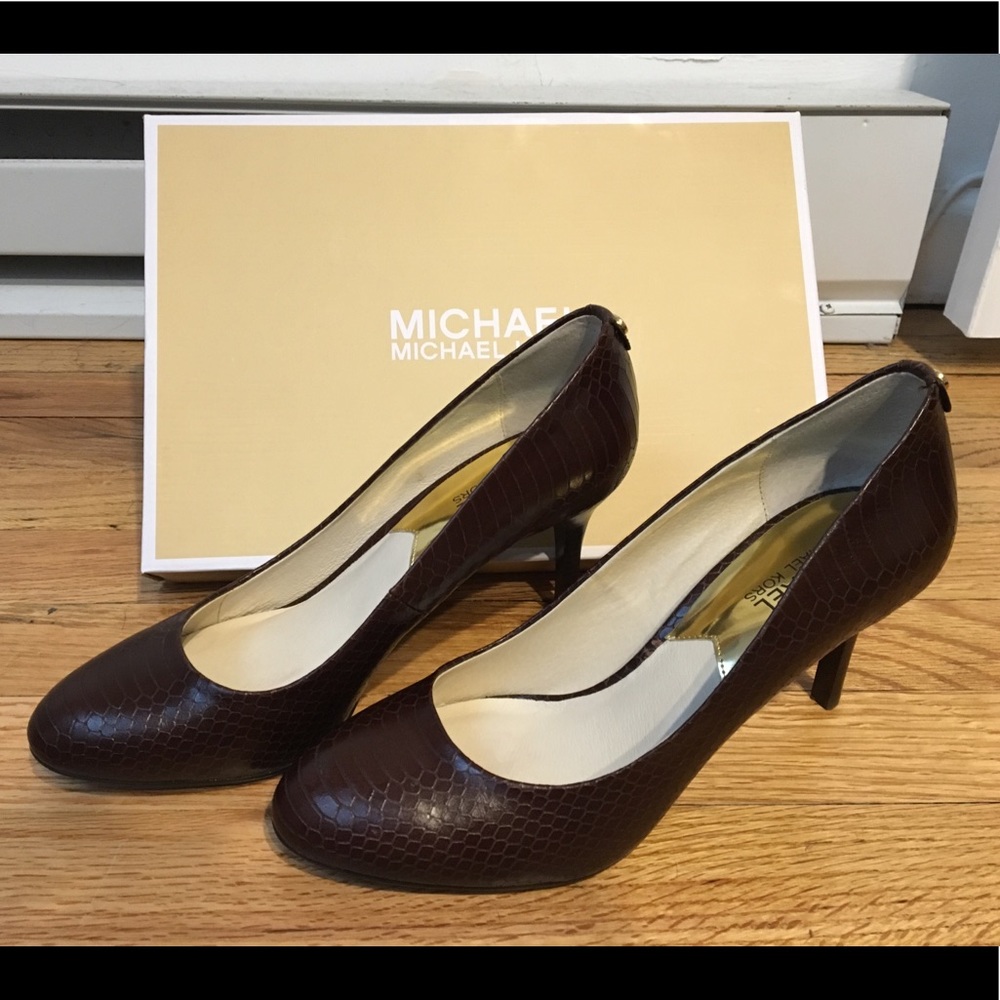 Michael Kors brown heels size 9